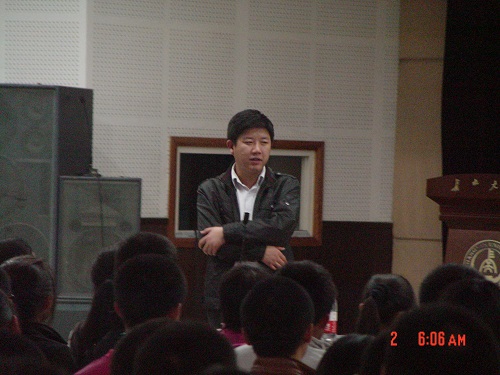 赵建斌老师为同学们耐心讲解