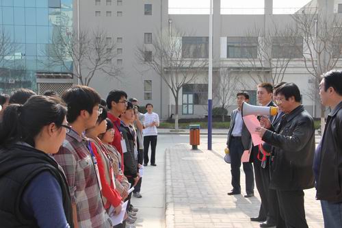 ѧ���������غ������Ա����