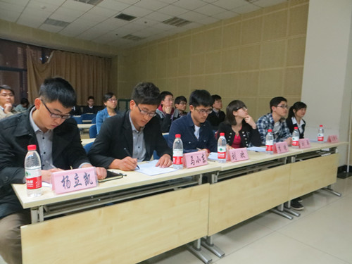 青年志愿者服务总队成功举办学生干部述职报告